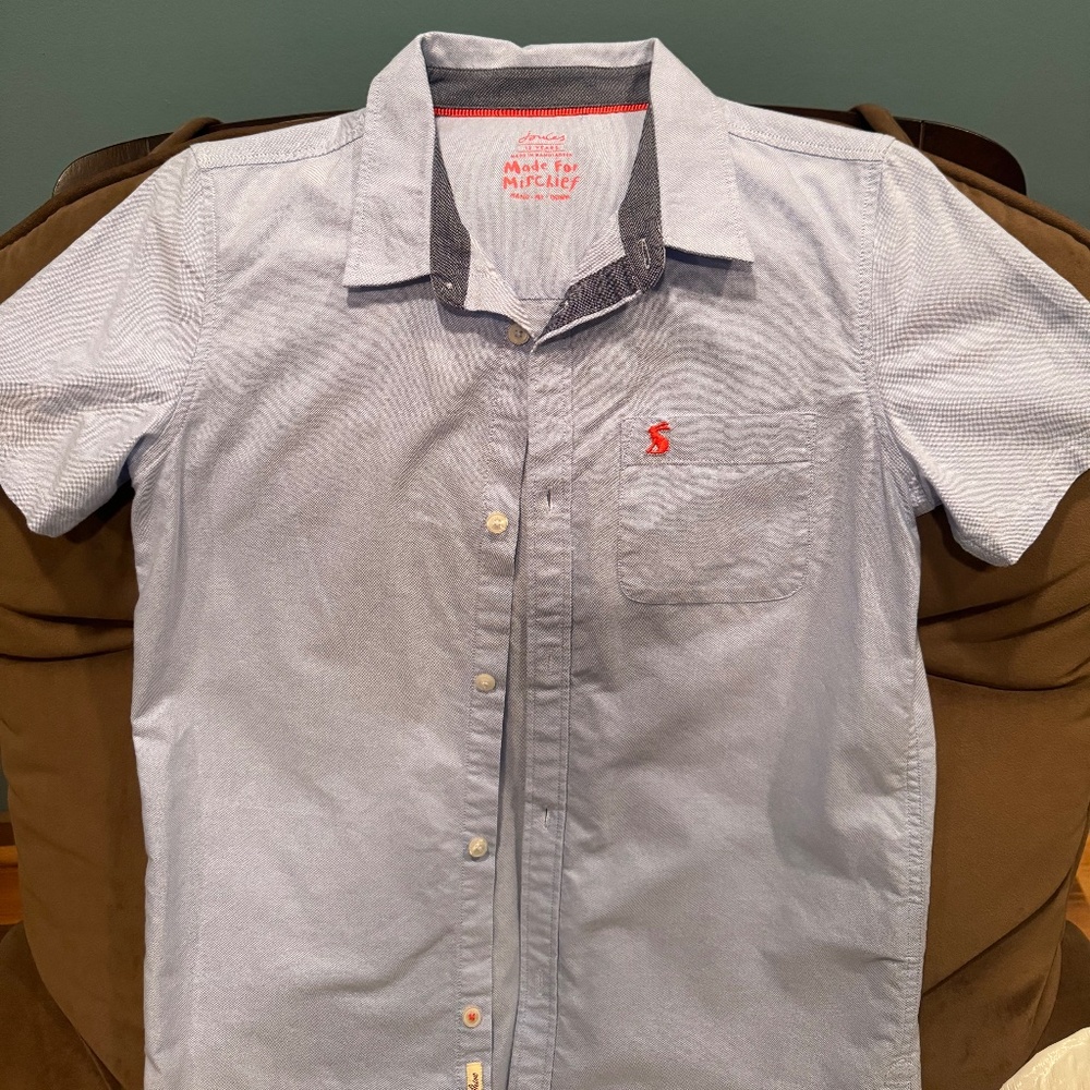 Boys short sleeve shirt. Size 12.